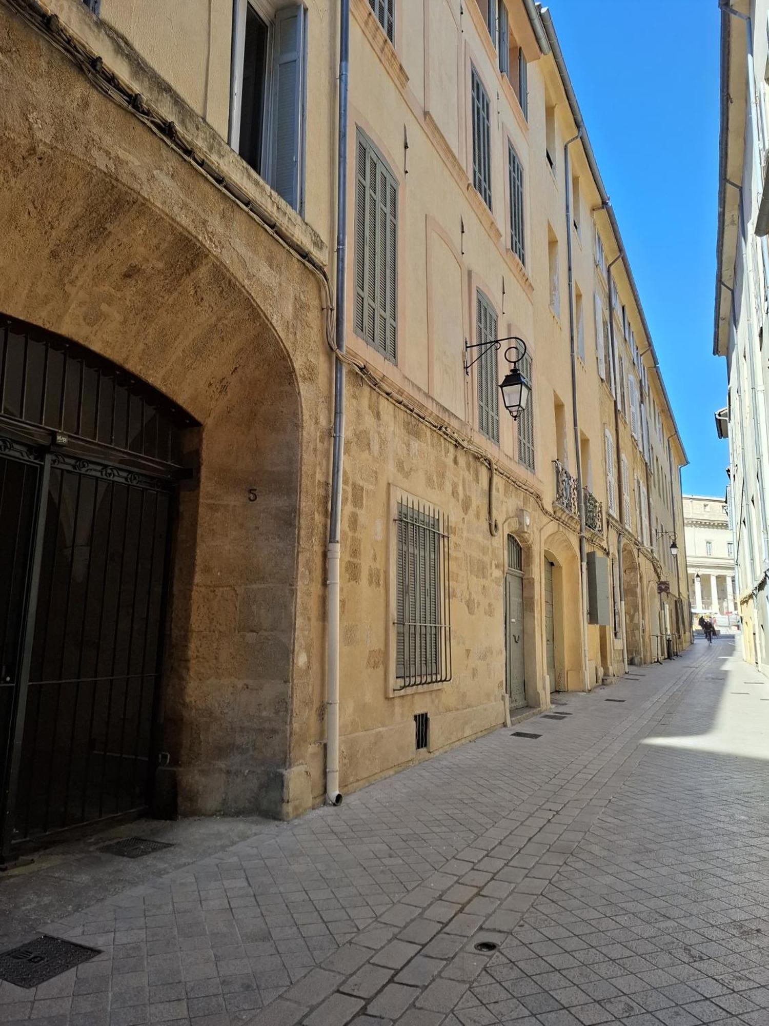 אקס-אן-פרובאנס Le Yona Mirabeau - Appartement T3 Atypique Situe Dans Le Centre Ville Historique - Proche Rotonde מראה חיצוני תמונה